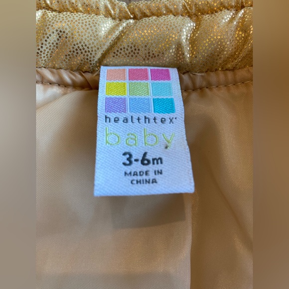 Infant Gold Puffer Vest 👶🏻 - Picture 5 of 6